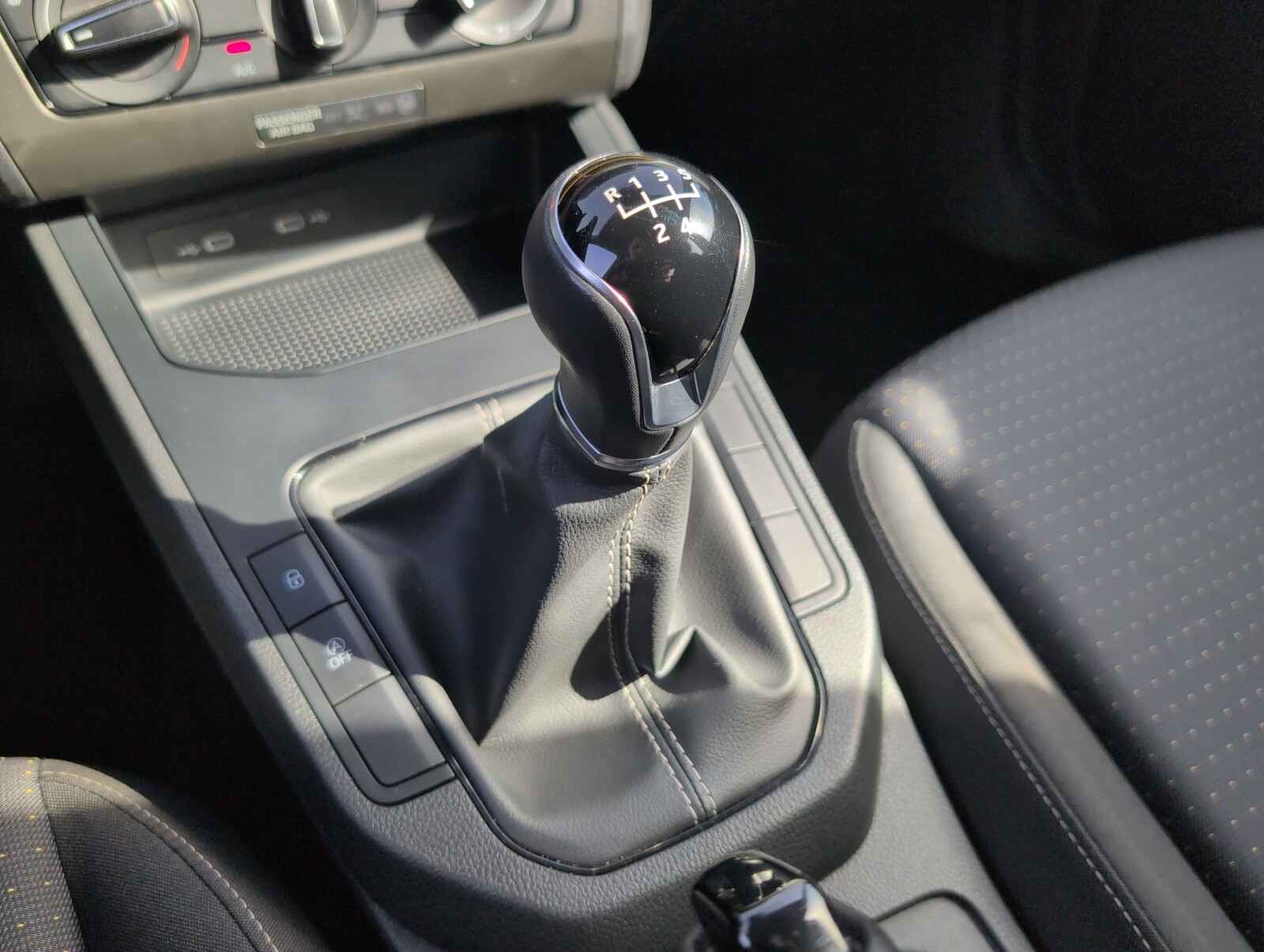 Seat Ibiza - zdjęcie 25