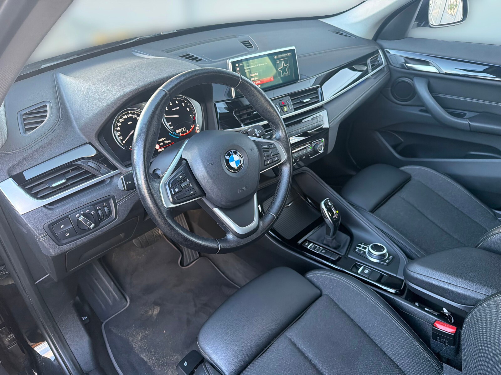 BMW X1 - zdjęcie 9