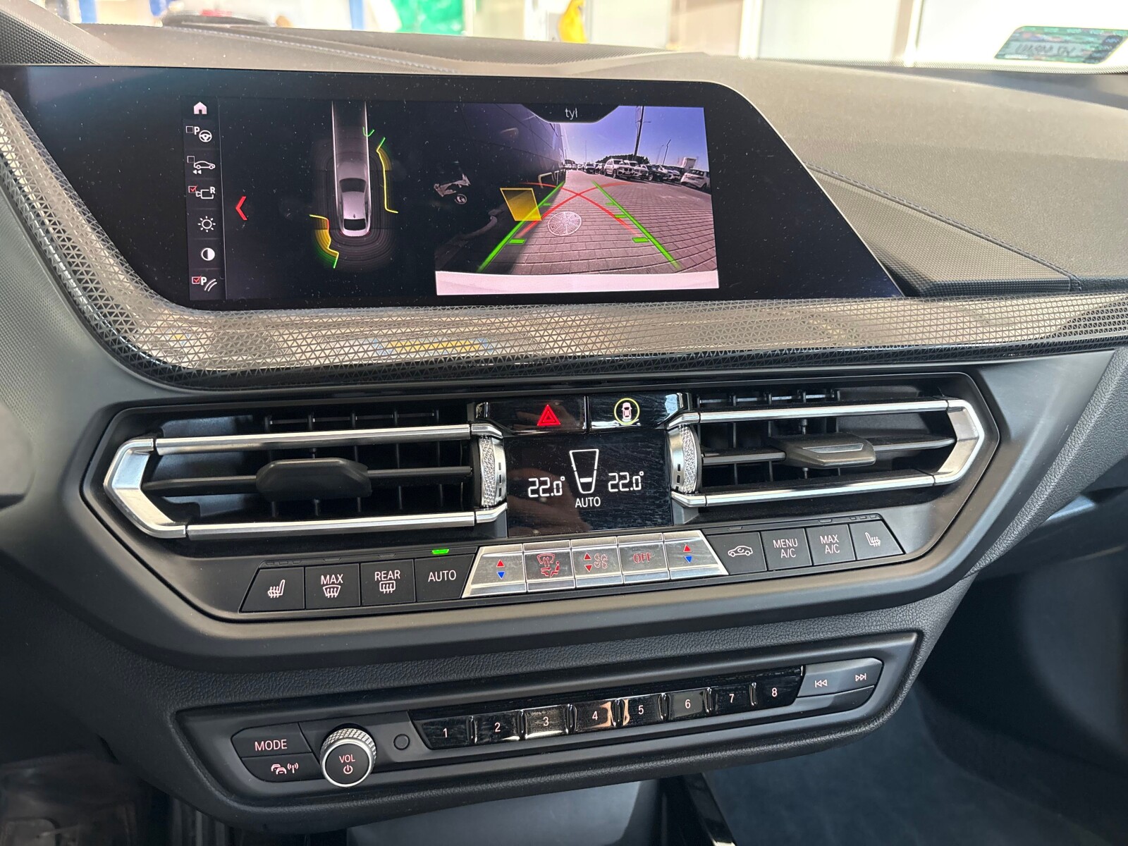 BMW 218i - zdjęcie 18