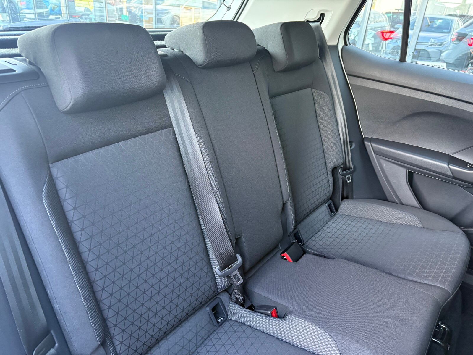 Volkswagen T-Cross - zdjęcie 14