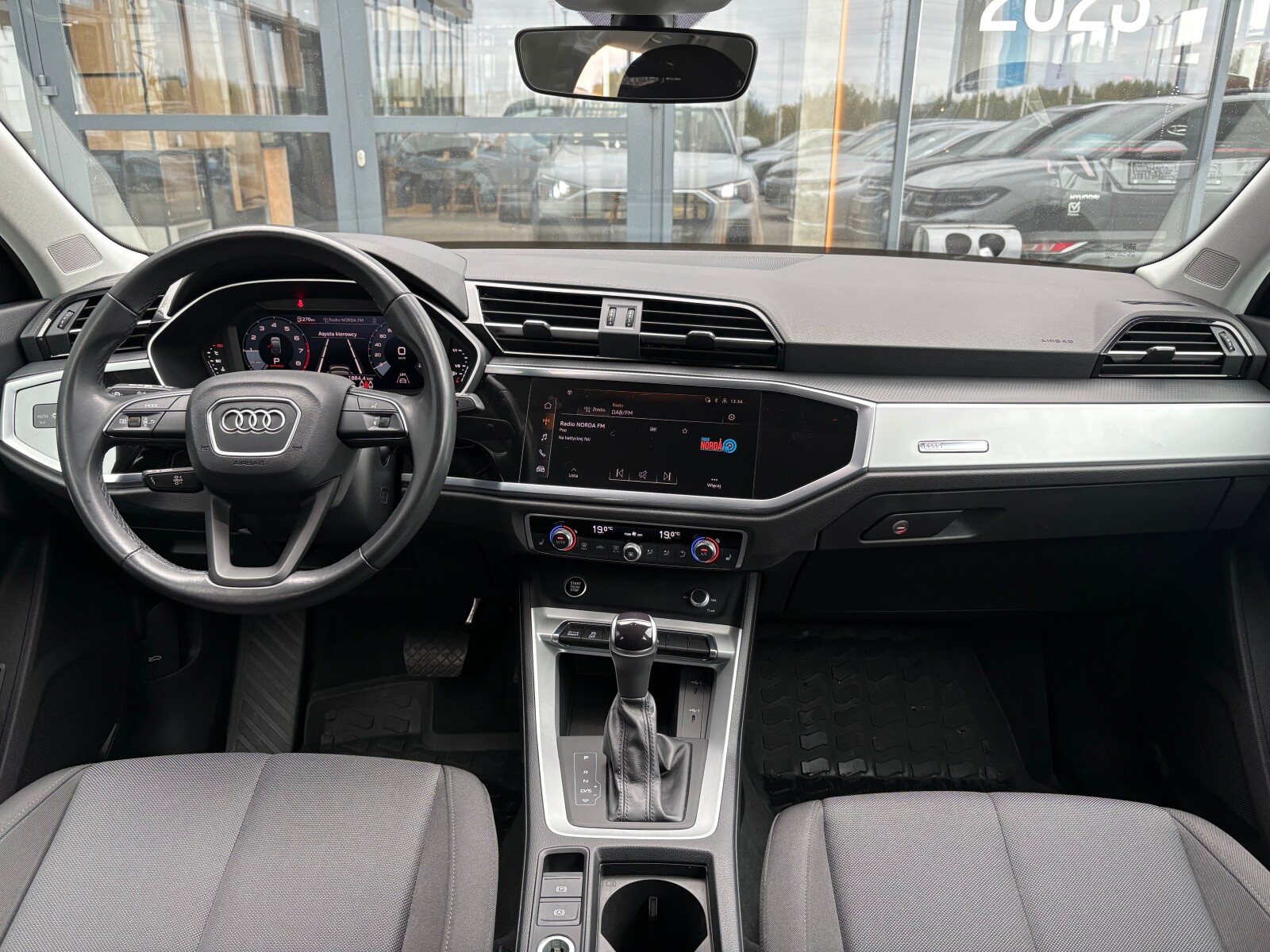 Audi Q3 Sportback - zdjęcie 9