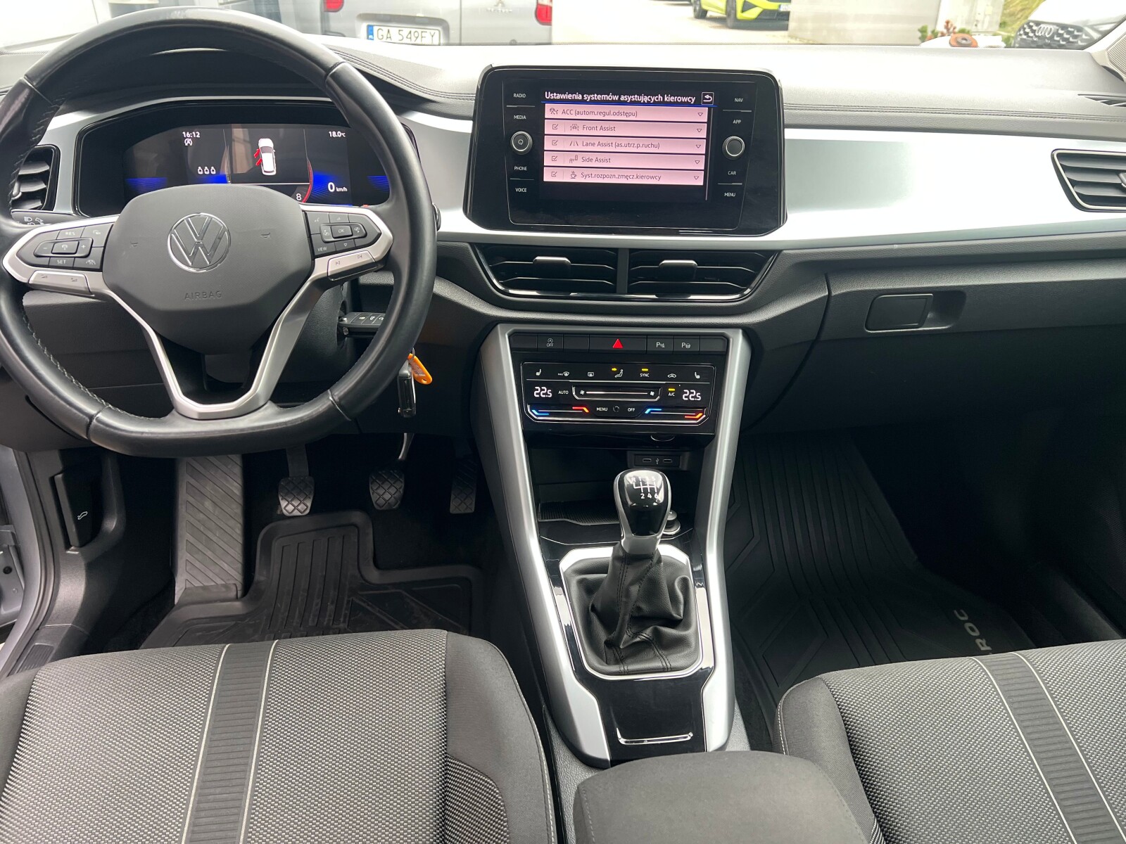 Volkswagen T-Roc - zdjęcie 10