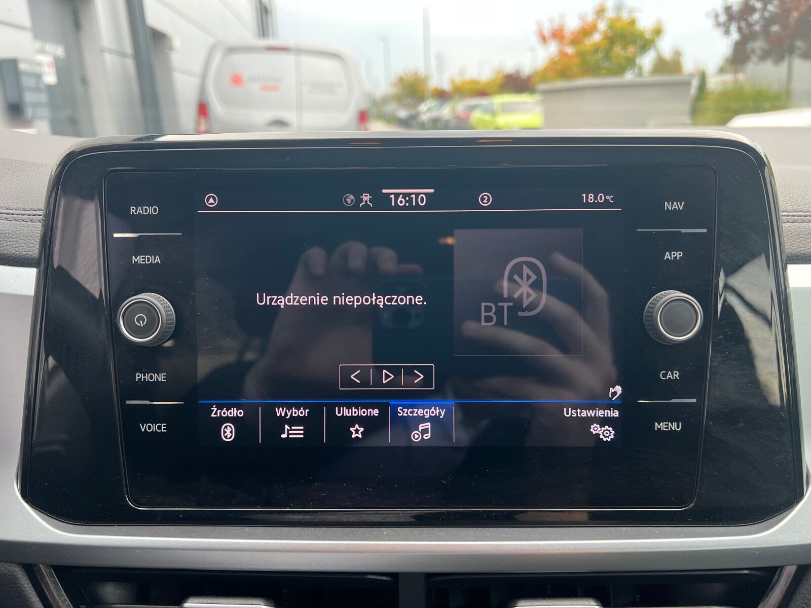 Volkswagen T-Roc - zdjęcie 16