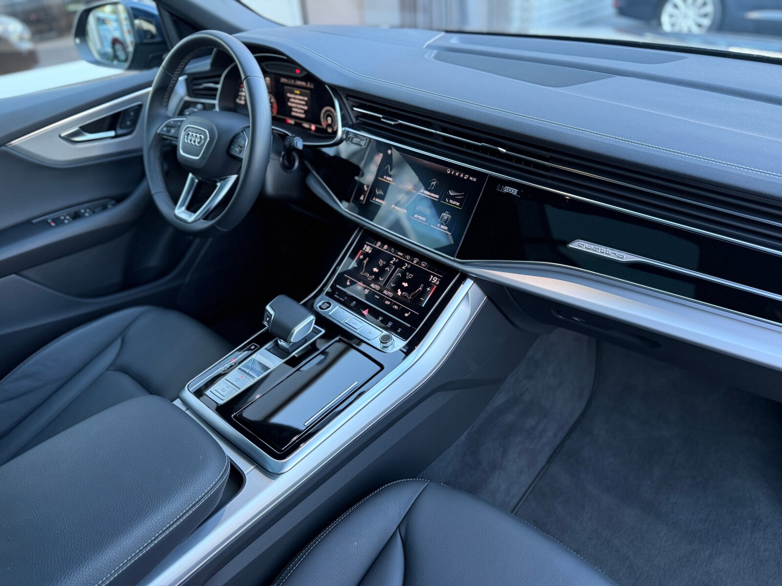 Audi Q8 - zdjęcie 23