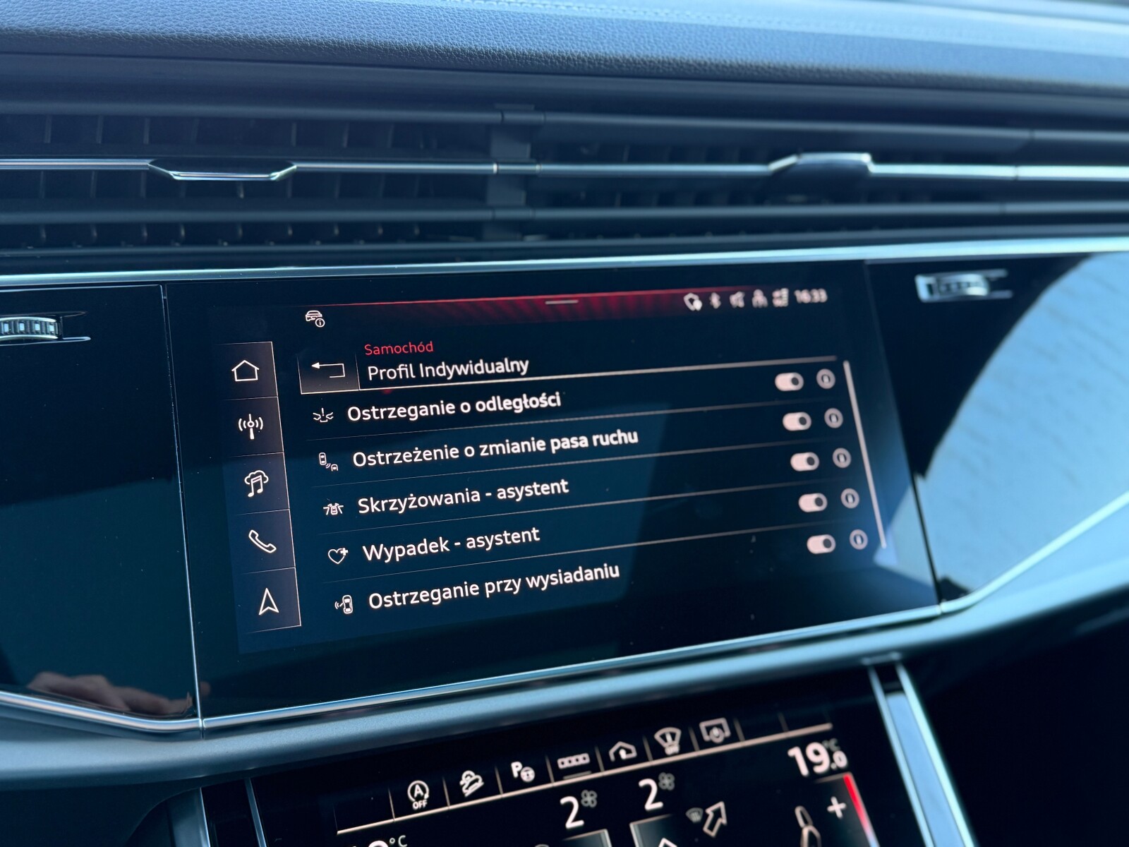 Audi Q8 - zdjęcie 34