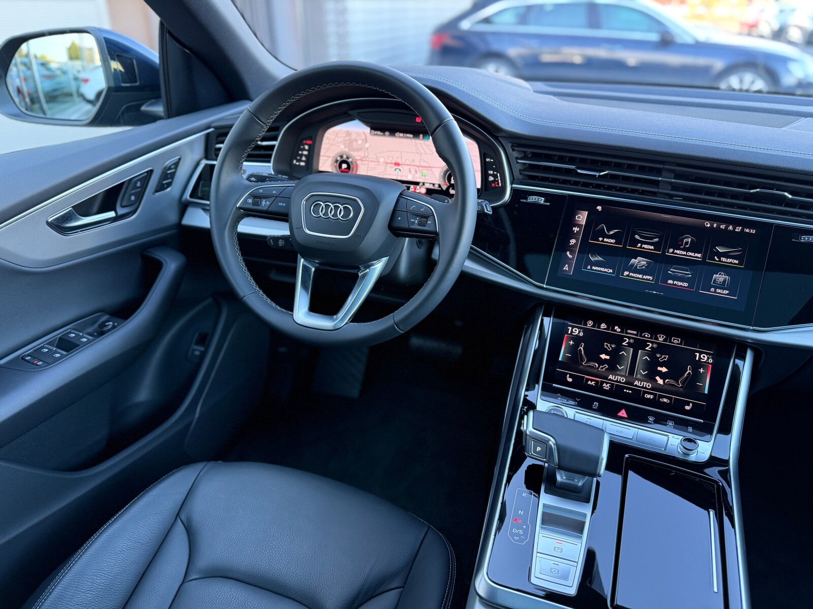 Audi Q8 - zdjęcie 15