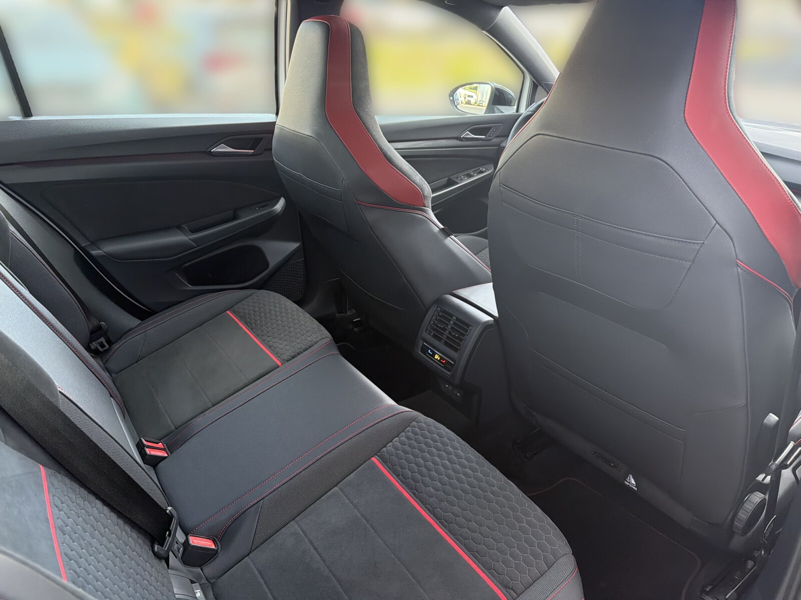 Volkswagen Golf - zdjęcie 15