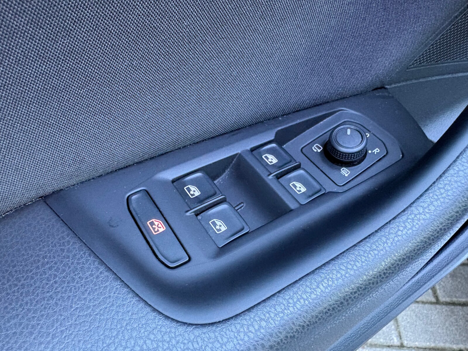 Volkswagen Passat Variant - zdjęcie 20