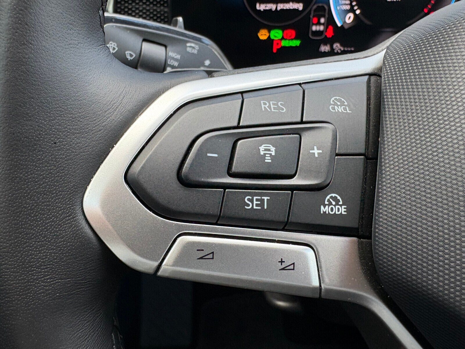 Volkswagen Passat Variant - zdjęcie 21