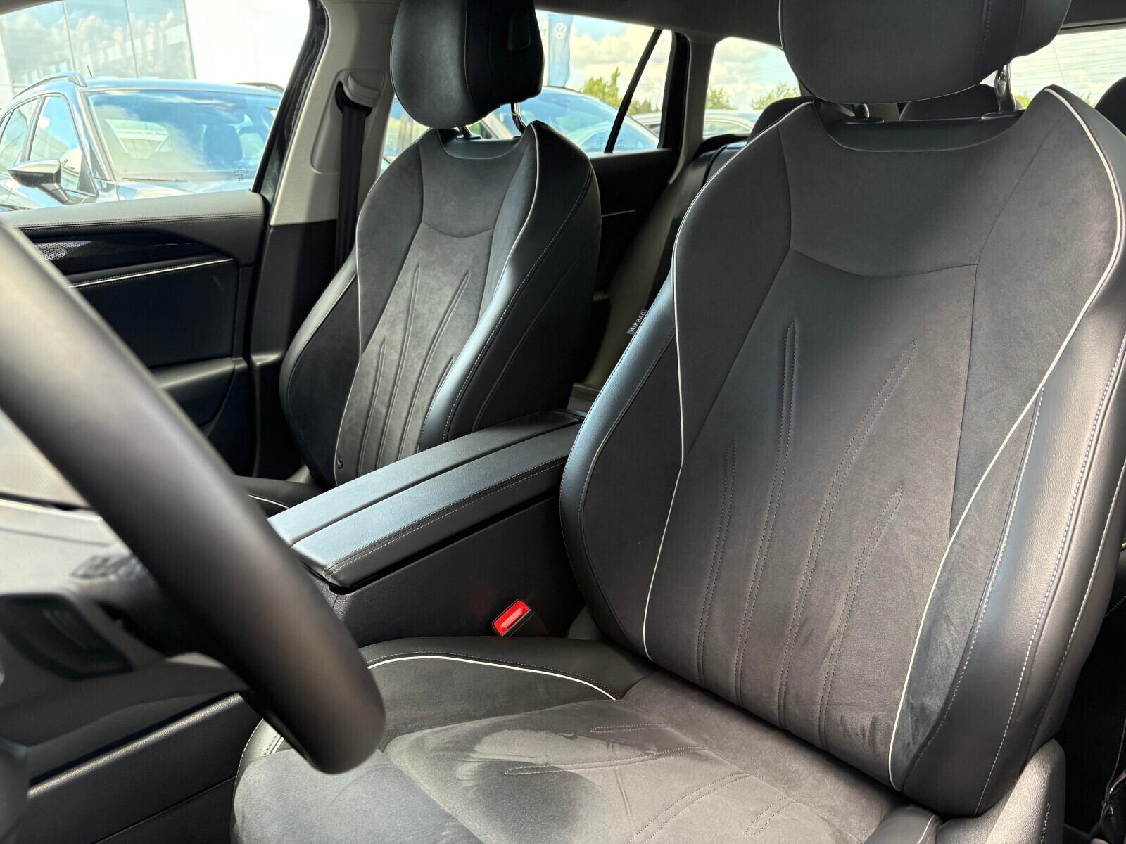 Volkswagen Passat Variant - zdjęcie 12