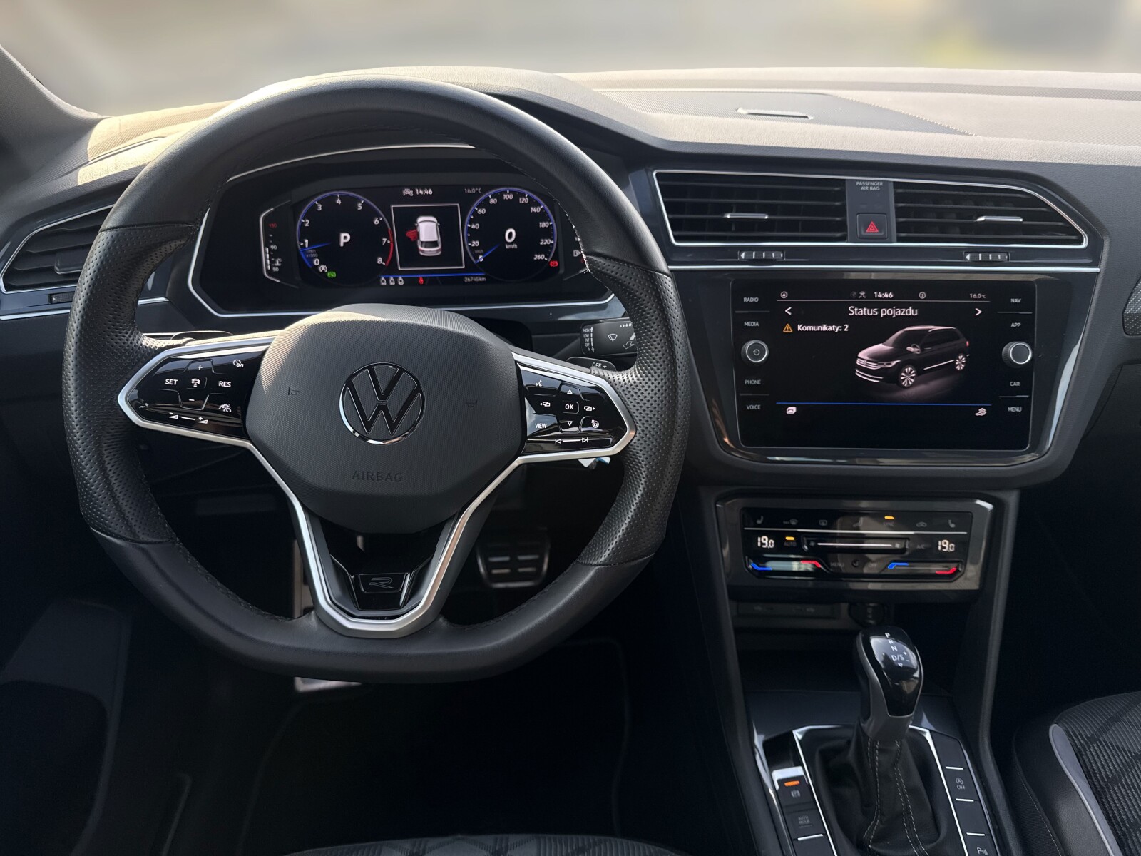 Volkswagen Tiguan - zdjęcie 13
