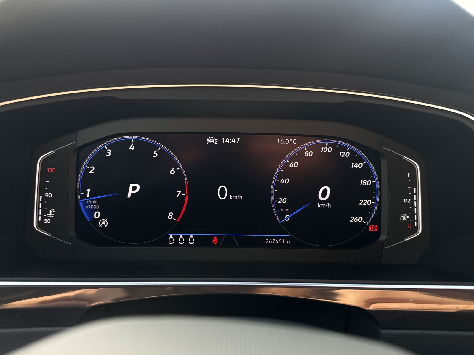 Volkswagen Tiguan - zdjęcie 14