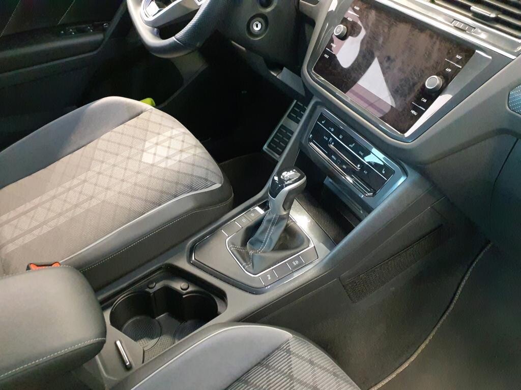 Volkswagen Tiguan - zdjęcie 4