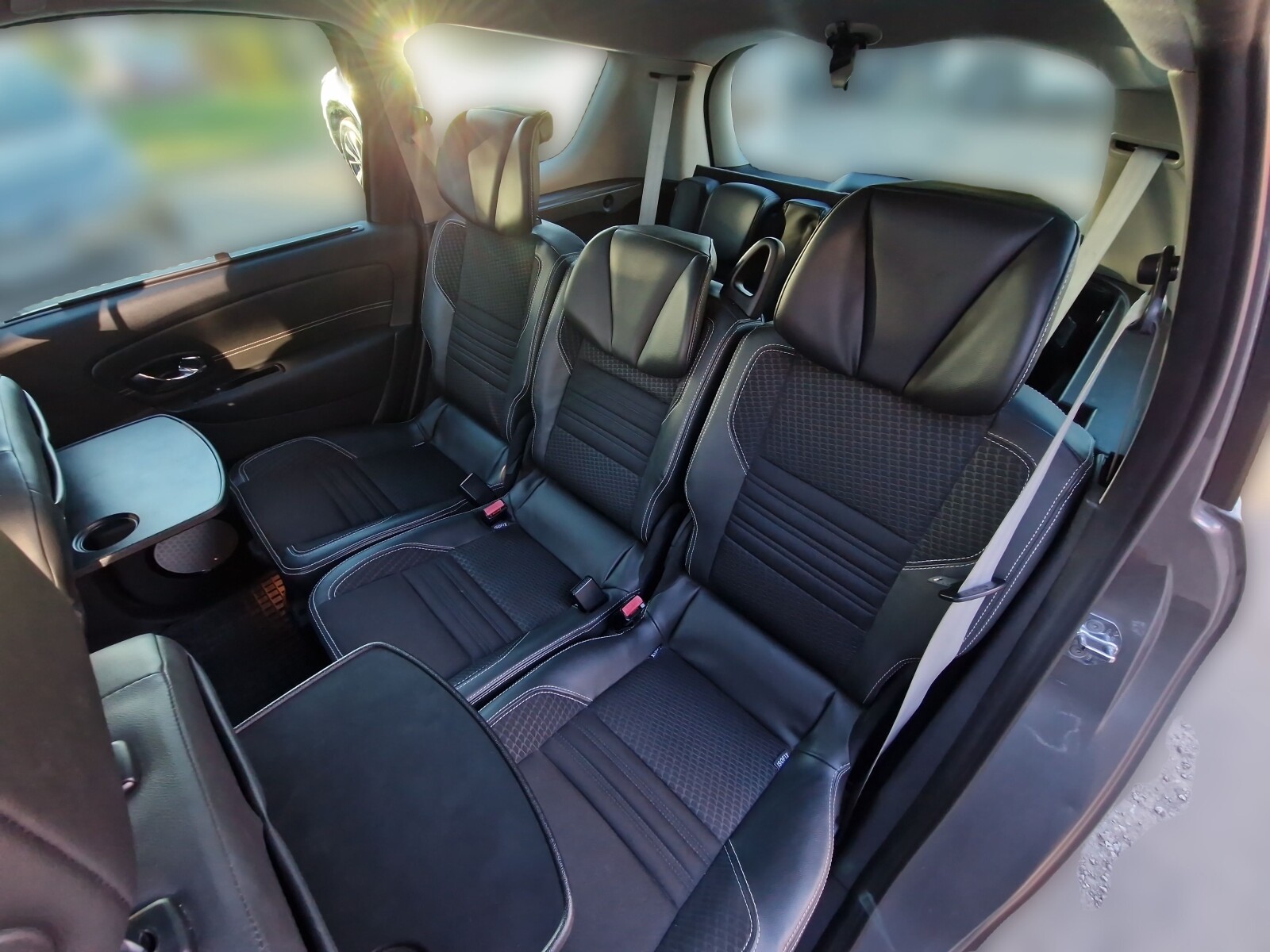 Renault Grand Scenic - zdjęcie 13