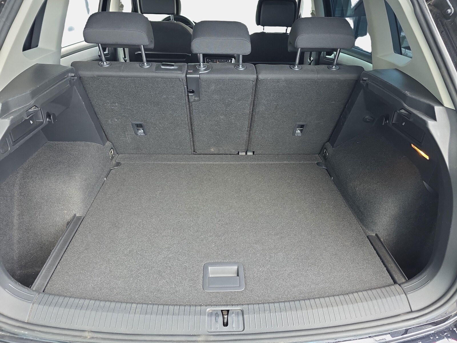 Volkswagen Tiguan - zdjęcie 26
