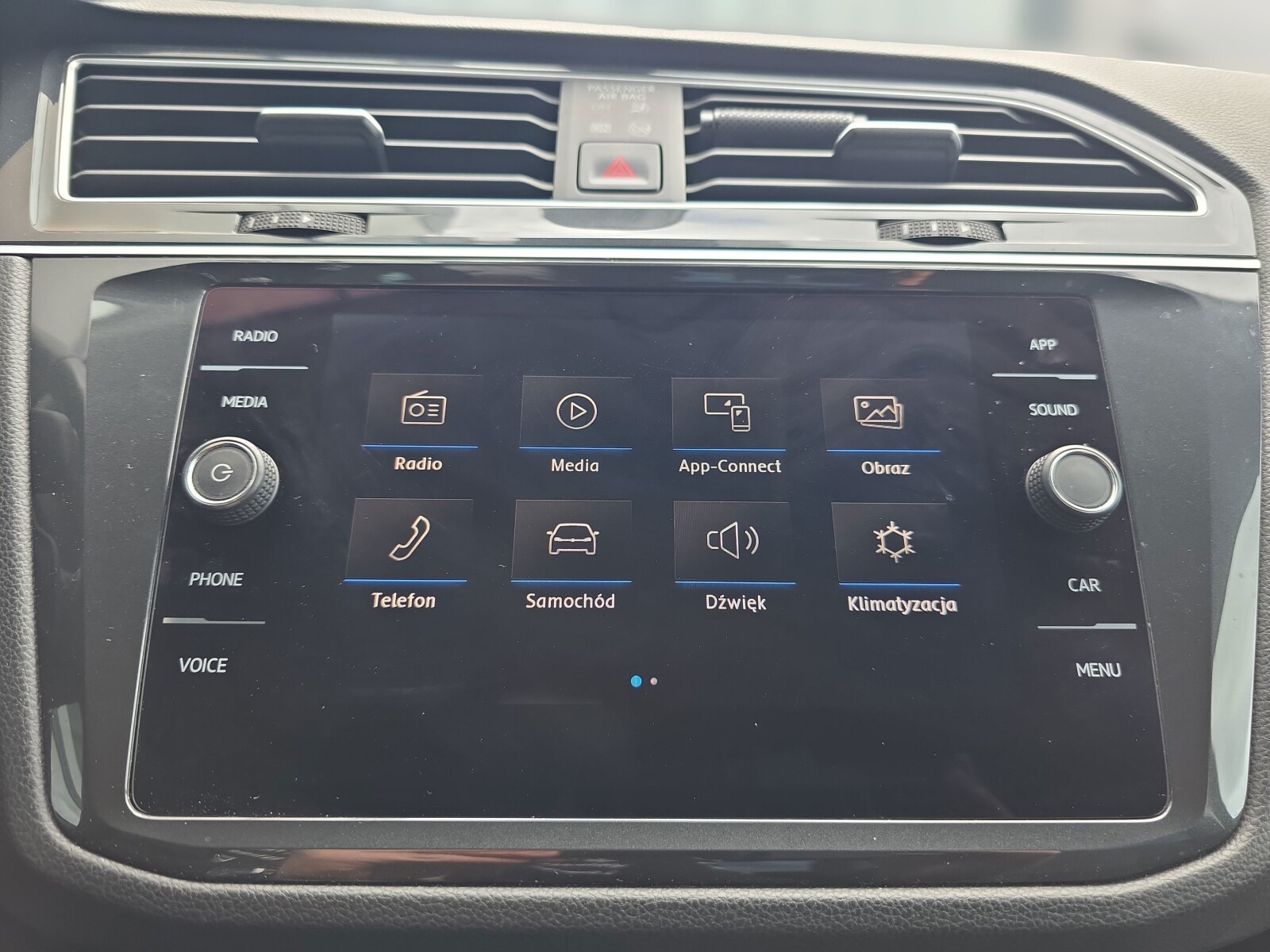 Volkswagen Tiguan - zdjęcie 19