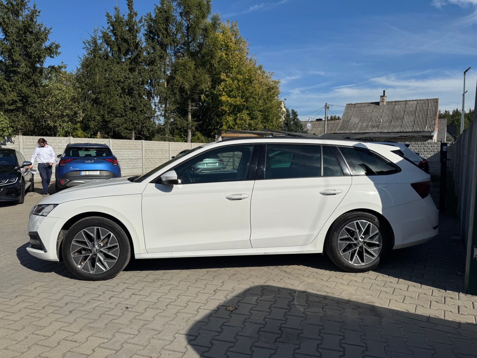 Škoda Octavia Combi - zdjęcie 2