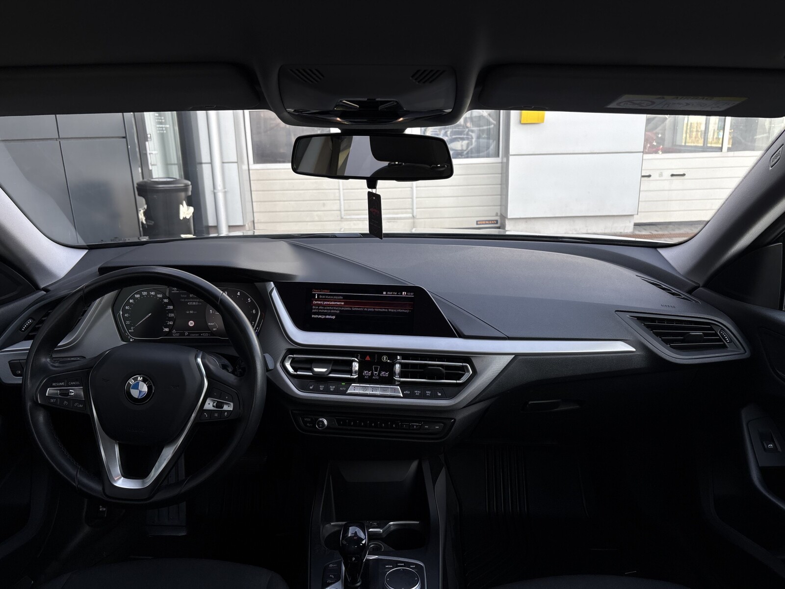 BMW 218 - zdjęcie 17