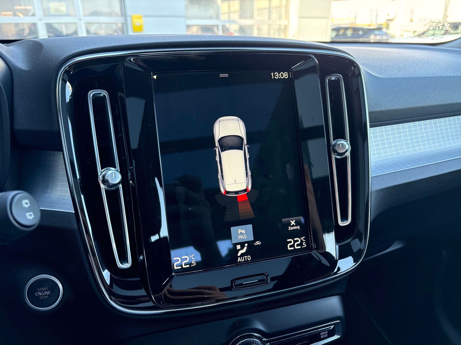 Volvo XC 40 - zdjęcie 16