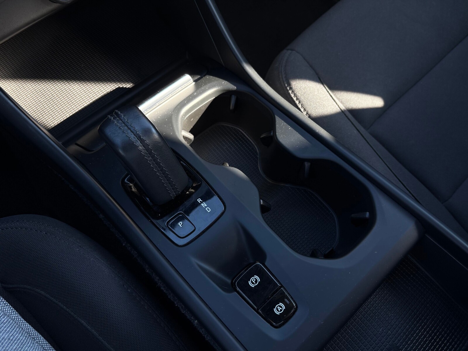 Volvo XC 40 - zdjęcie 9
