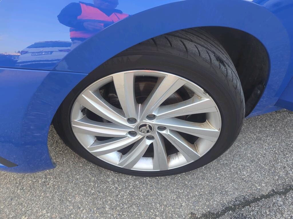 Škoda Octavia Combi - zdjęcie 13