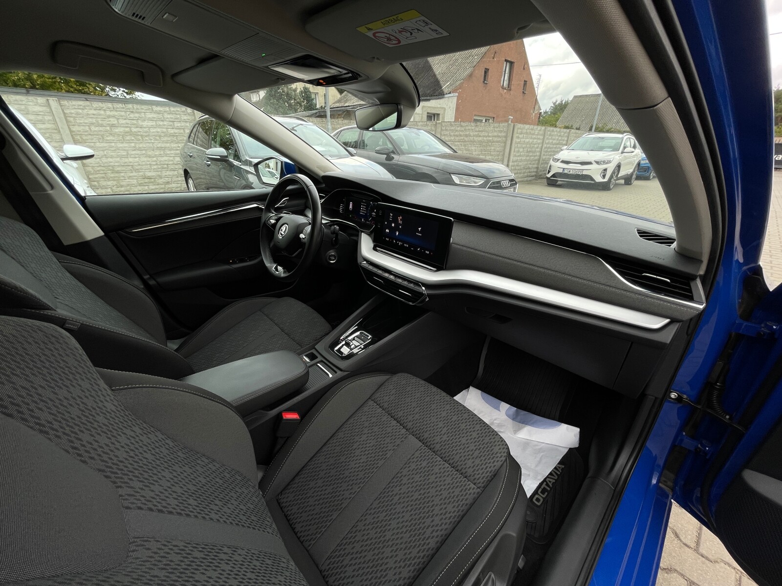 Škoda Octavia Combi - zdjęcie 15