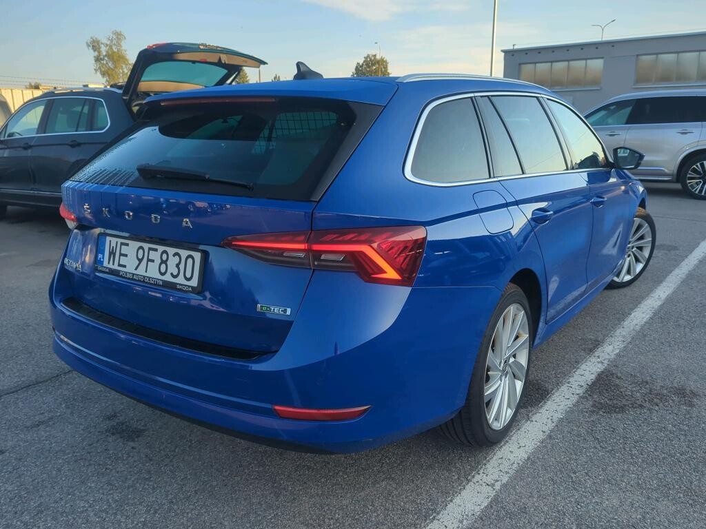 Škoda Octavia Combi - zdjęcie 3