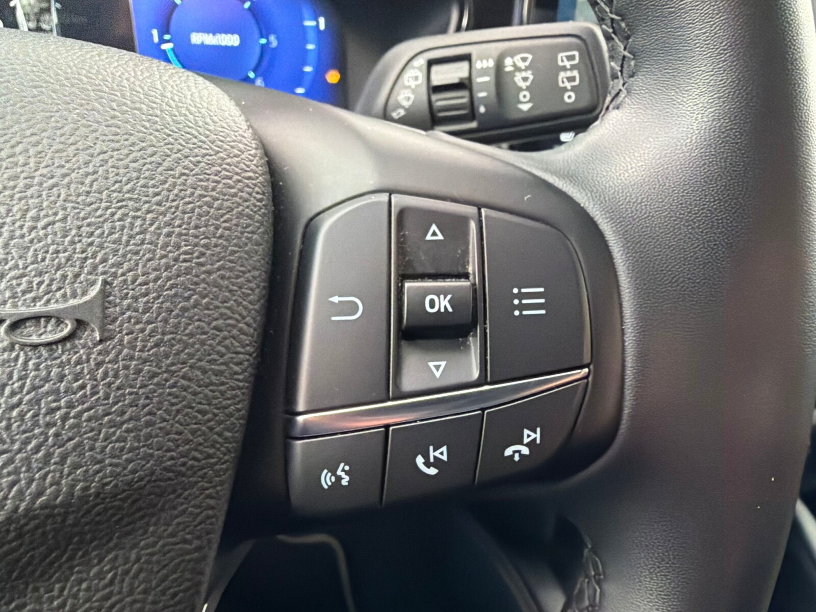 Ford Focus - zdjęcie 22