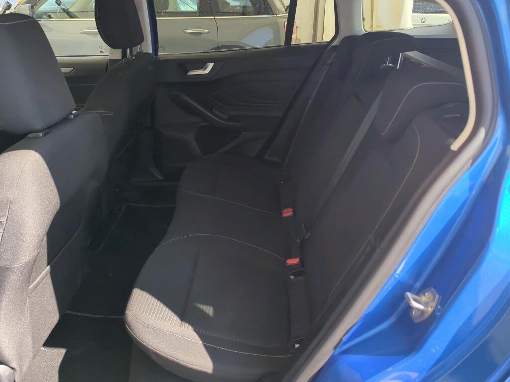 Ford Focus - zdjęcie 7