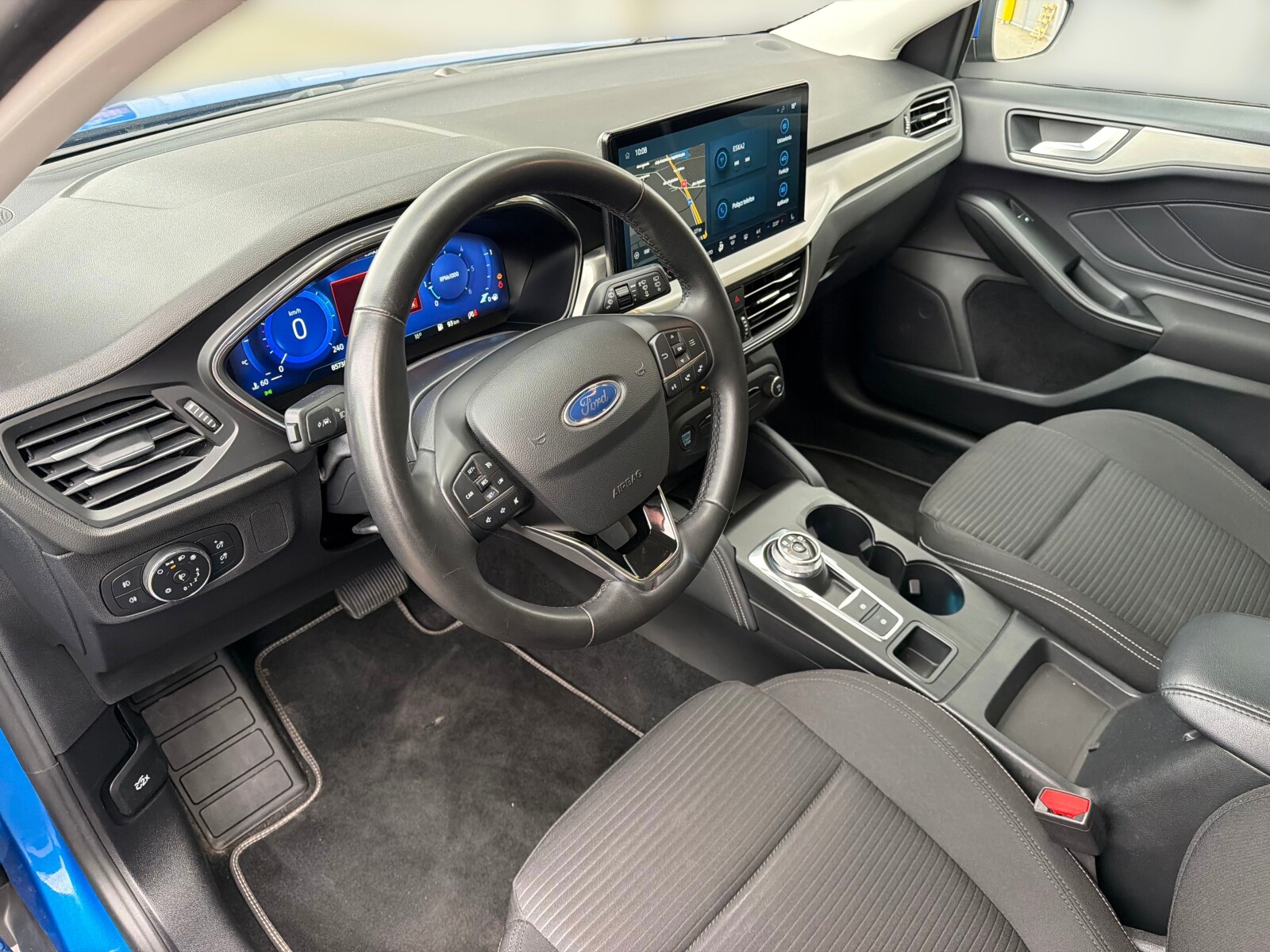 Ford Focus - zdjęcie 9