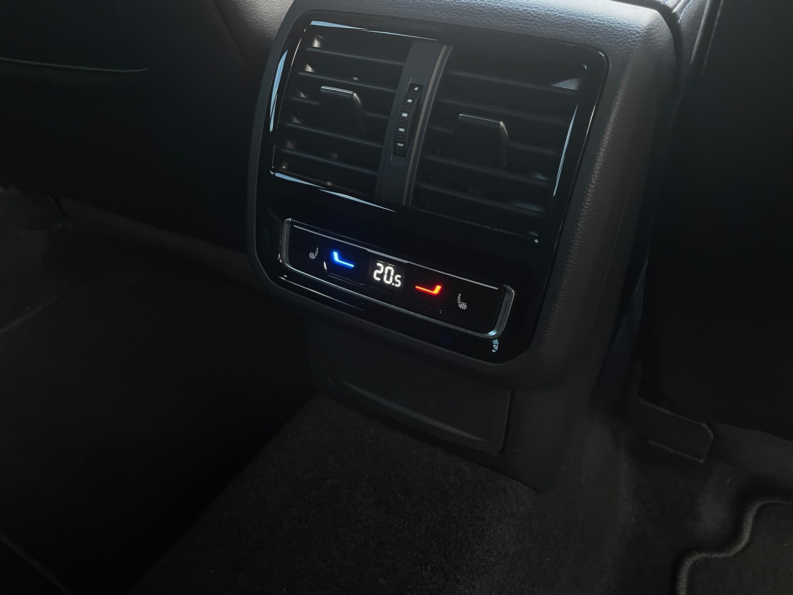 Volkswagen Arteon Shooting Brake - zdjęcie 17