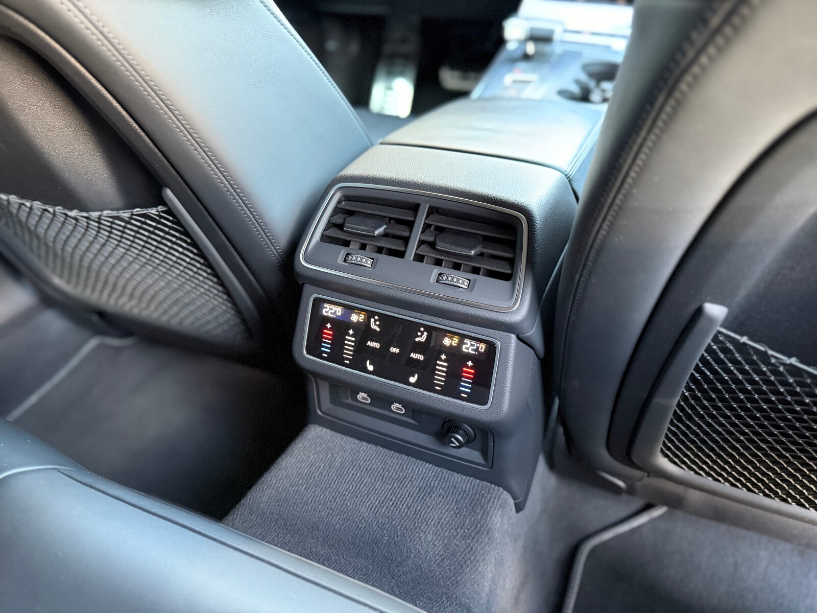 Audi A6 Avant - zdjęcie 13