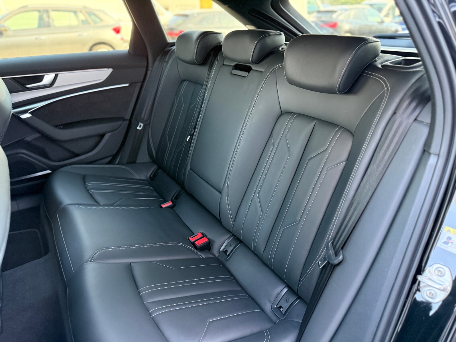 Audi A6 Avant - zdjęcie 12