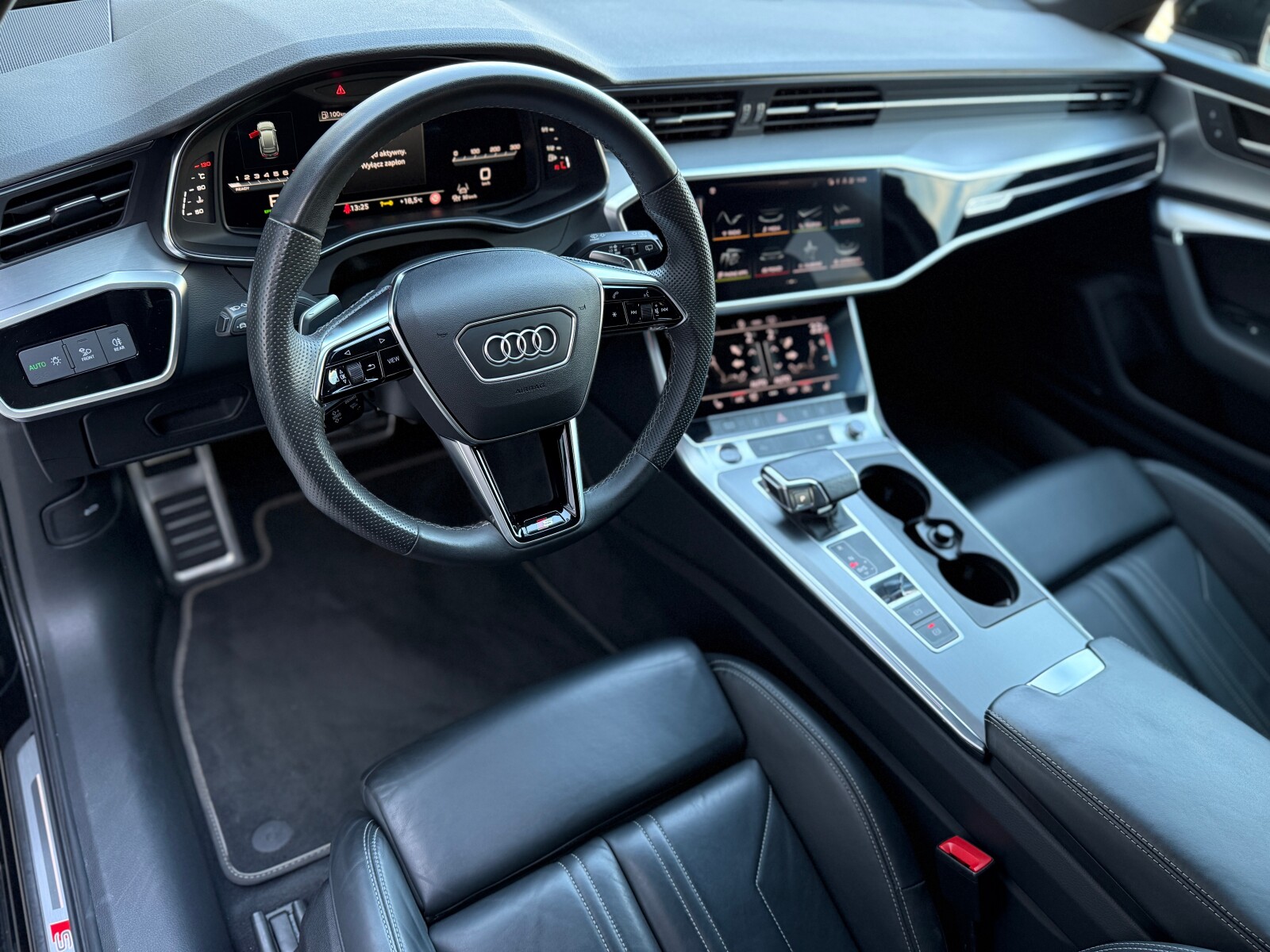 Audi A6 Avant - zdjęcie 19