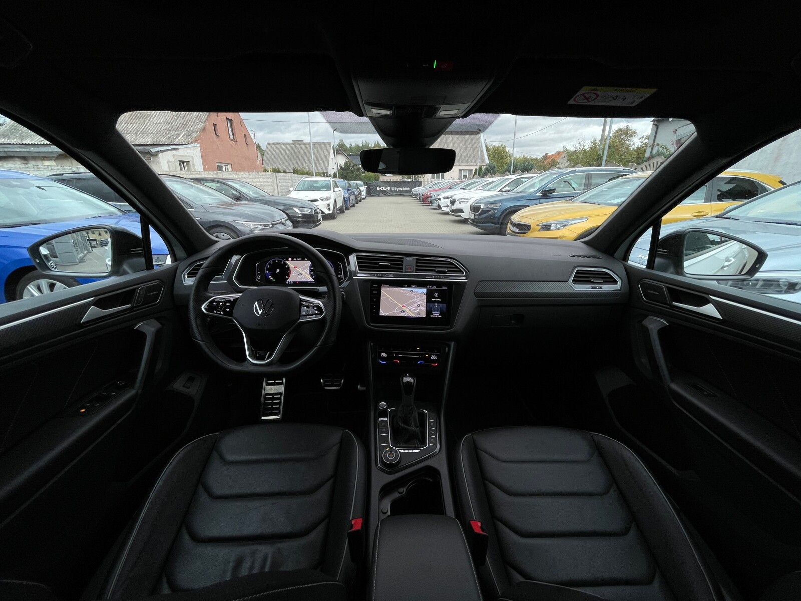Volkswagen Tiguan - zdjęcie 20