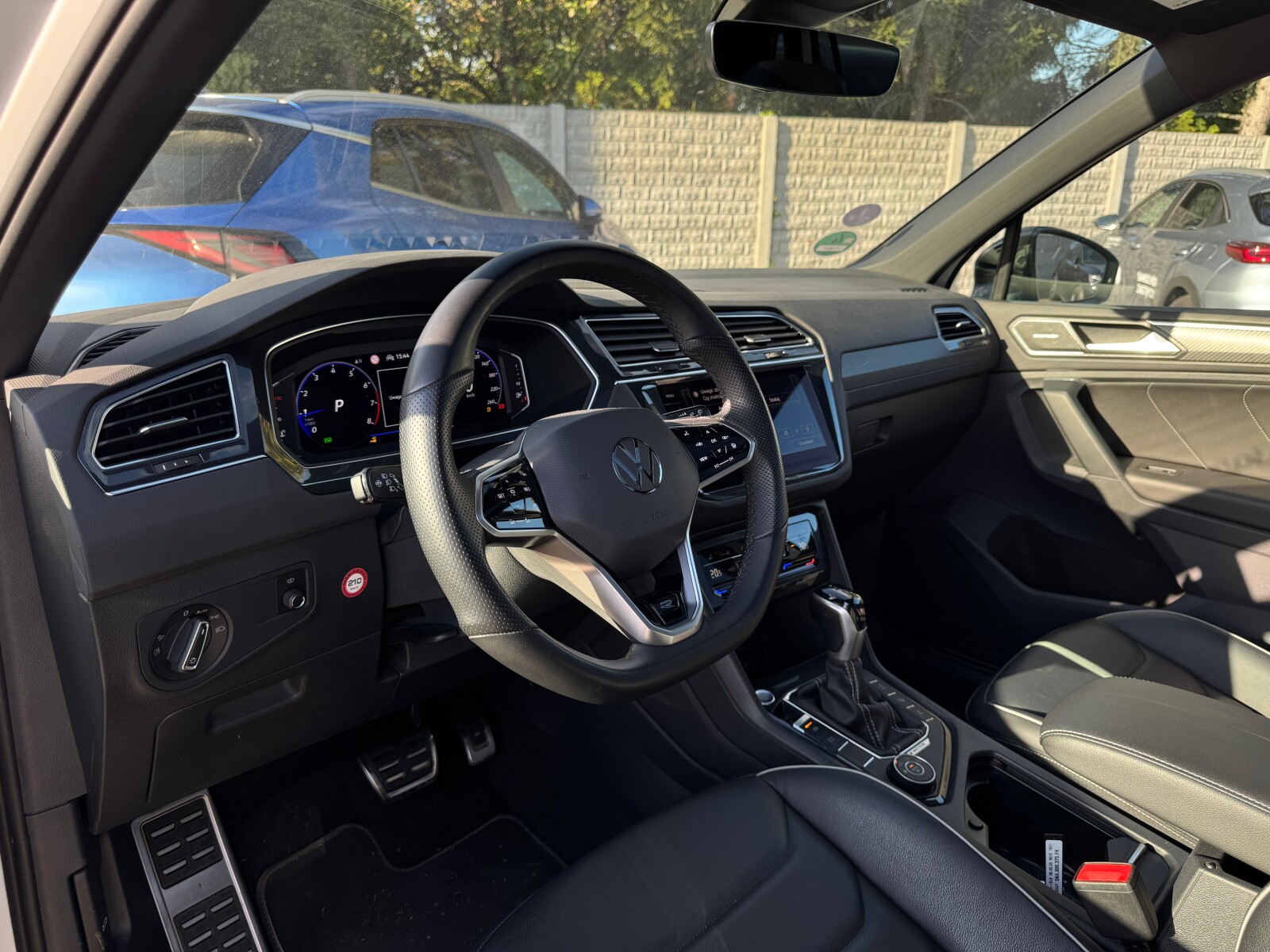 Volkswagen Tiguan - zdjęcie 4