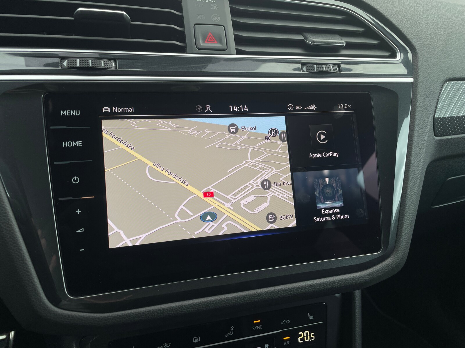 Volkswagen Tiguan - zdjęcie 28