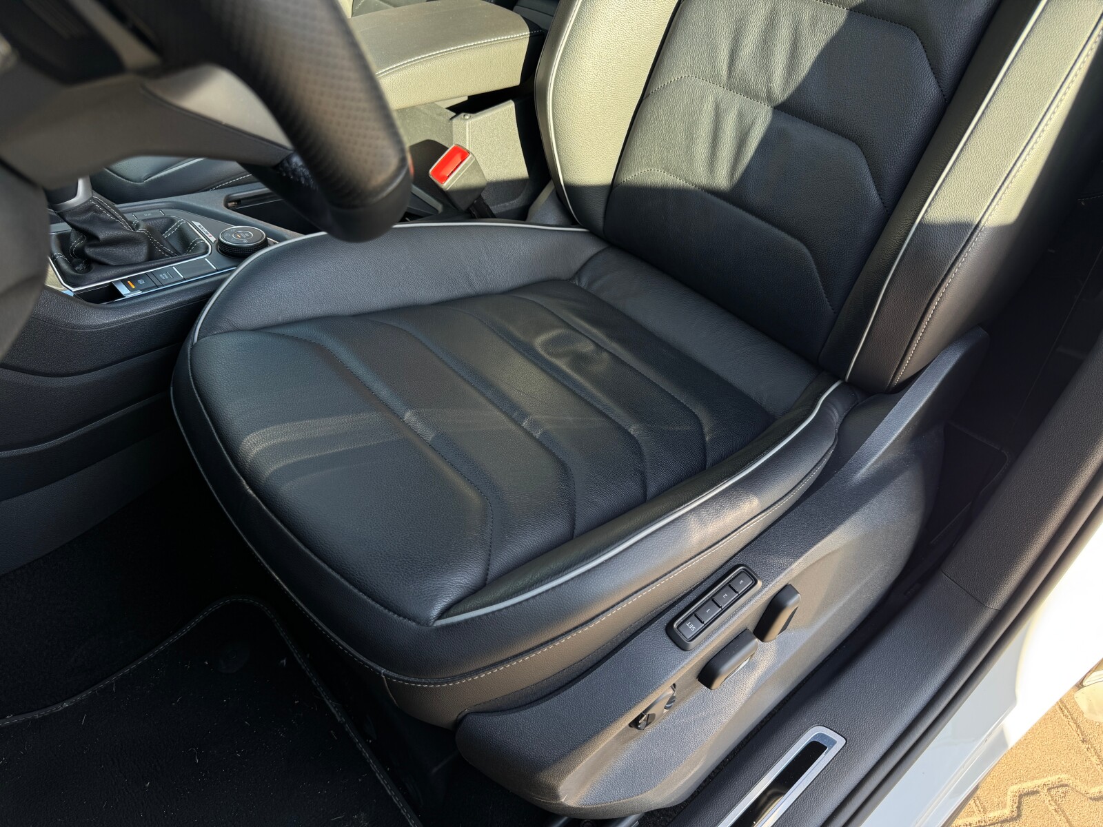 Volkswagen Tiguan - zdjęcie 6