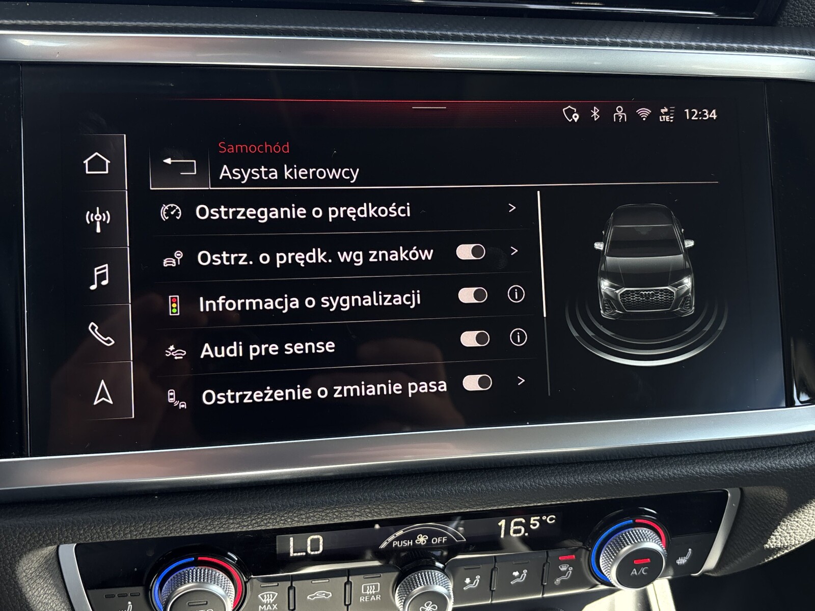 Audi Q3 Sportback - zdjęcie 30