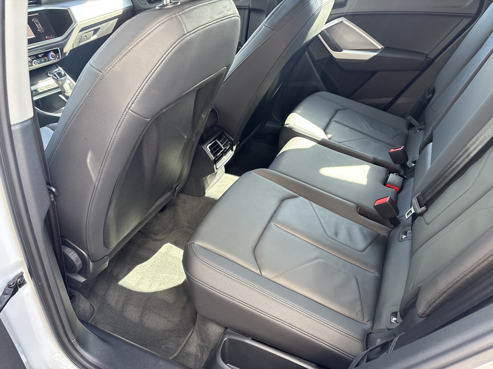Audi Q3 Sportback - zdjęcie 21