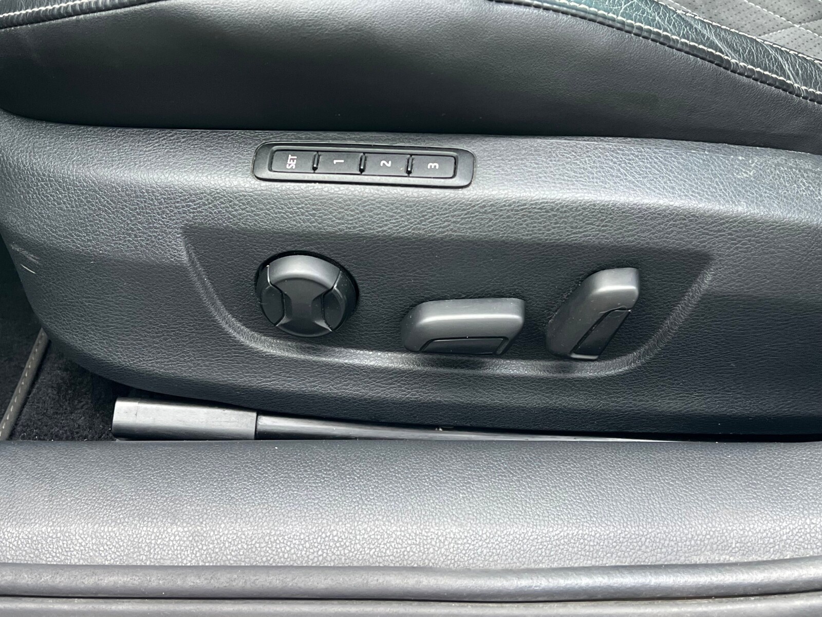 Škoda Superb Combi - zdjęcie 25