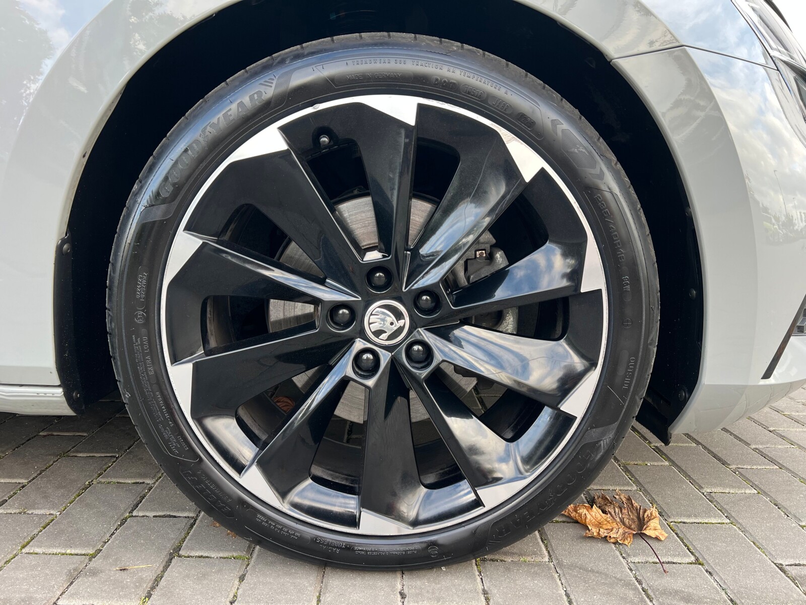 Škoda Superb Combi - zdjęcie 34