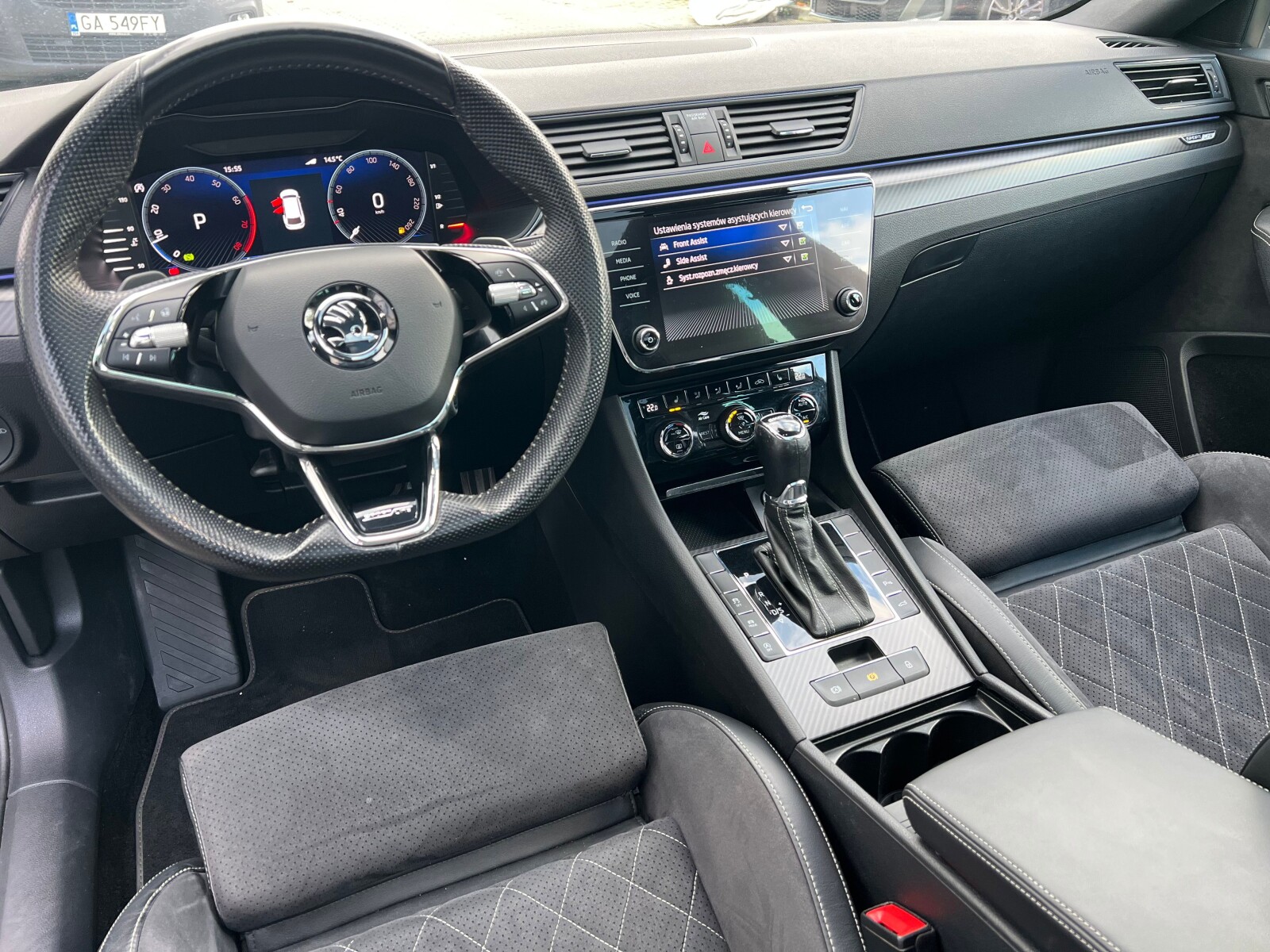 Škoda Superb Combi - zdjęcie 9