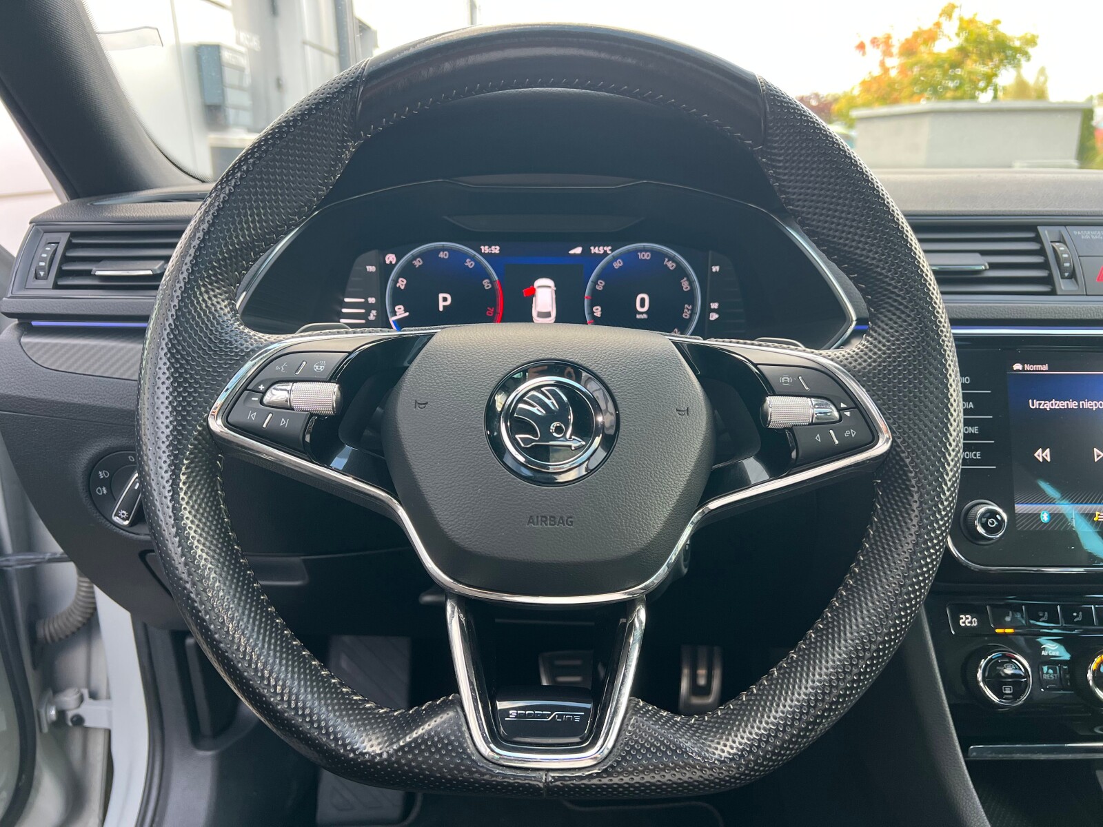 Škoda Superb Combi - zdjęcie 11