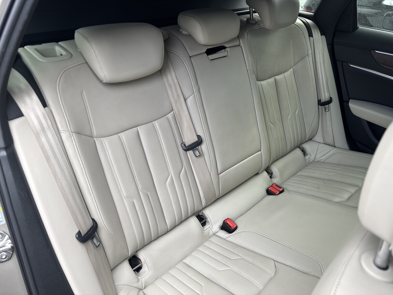 Audi A6 allroad - zdjęcie 24
