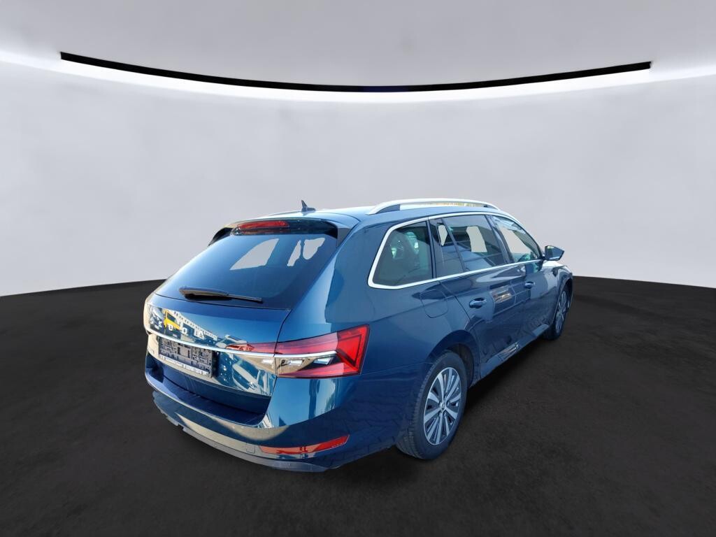 Škoda Superb Combi - zdjęcie 4