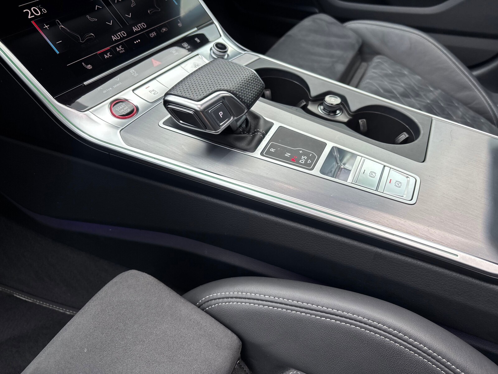 Audi S6 Limousine - zdjęcie 18