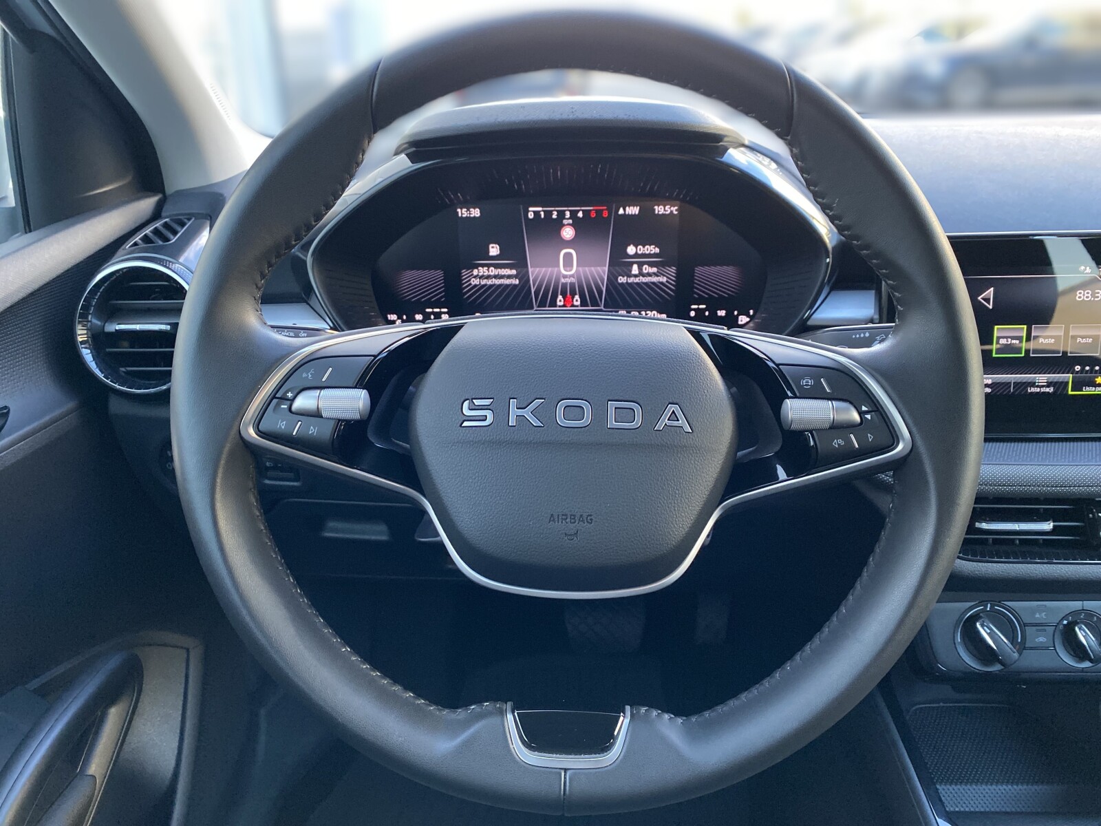 Škoda Fabia - zdjęcie 25