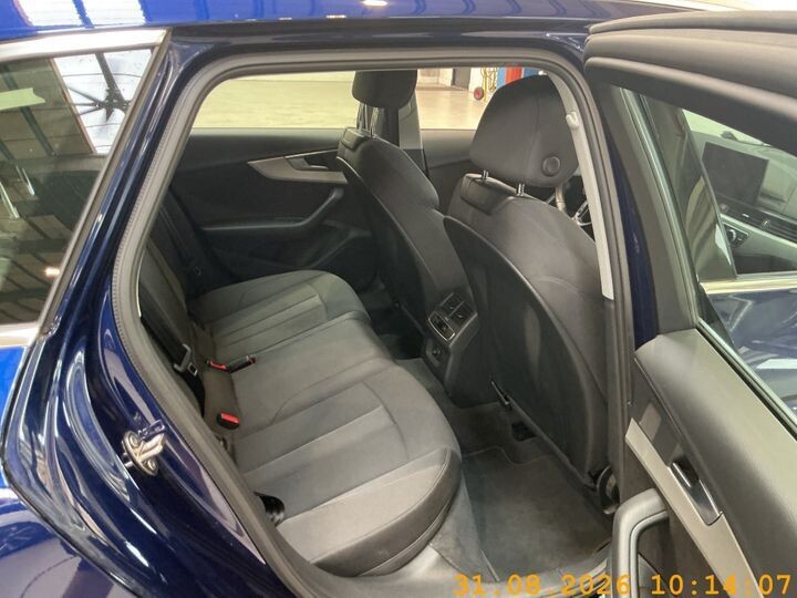 Audi A4 Avant - zdjęcie 11