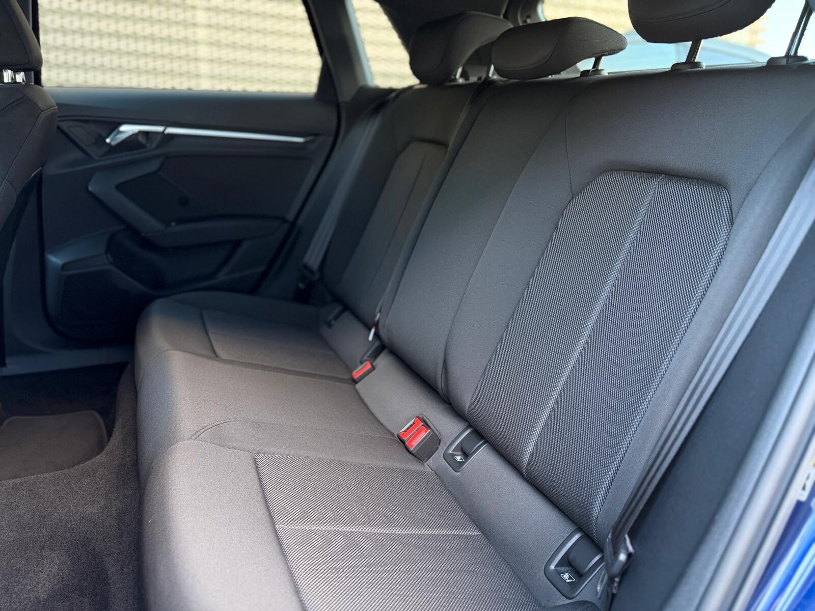 Audi A3 Sportback - zdjęcie 17